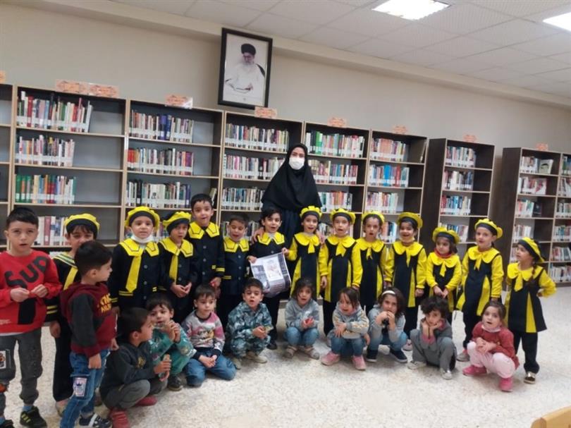 بازدید پیش دبستانی مهر و مهتاب از کتابخانه به مناسبت هفته کتاب