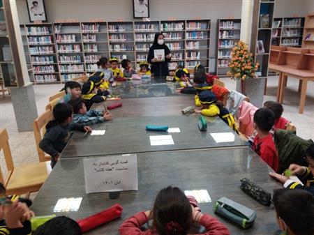 قصه گویی کتابدار به مناسبت هفته کتاب